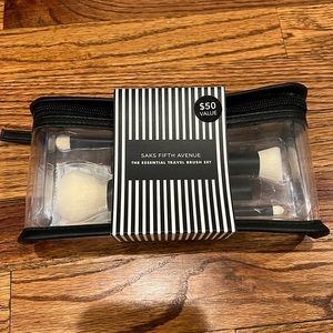 Saks fifth Ave travel makeup brush set new!